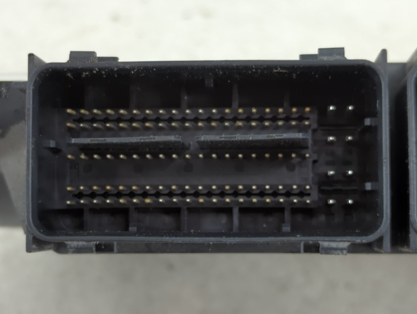 2021-2022 Jeep Grand Cherokee PCM Engine Control Computer ECU ECM PCU OEM P/N:68437018AJ Fits Fits 2021 2022 OEM Used Auto Parts - Oemusedautoparts1.com