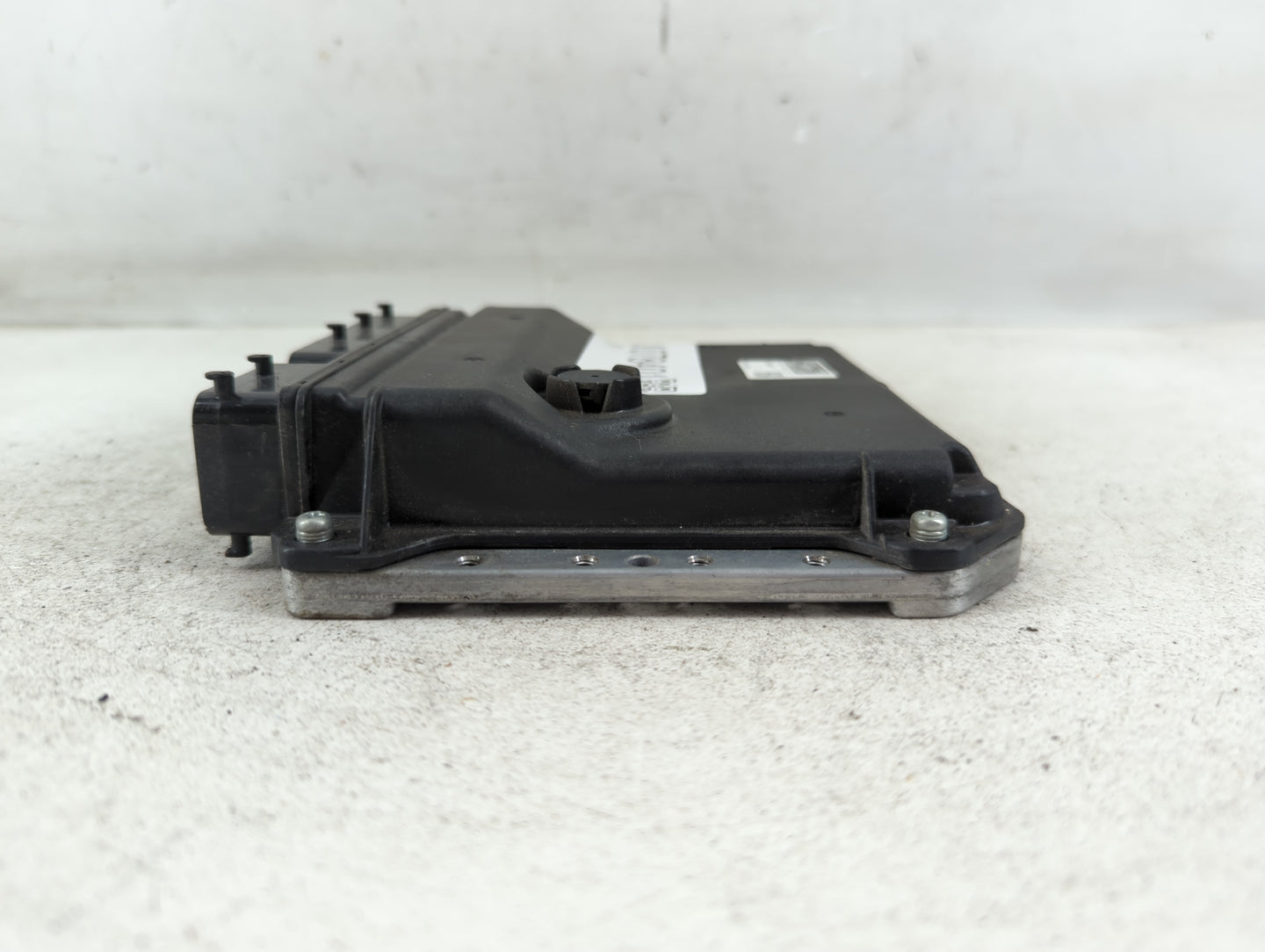 2015 Toyota Prius PCM Engine Control Computer ECU ECM PCU OEM P/N:89661-47591 Fits OEM Used Auto Parts - Oemusedautoparts1.com