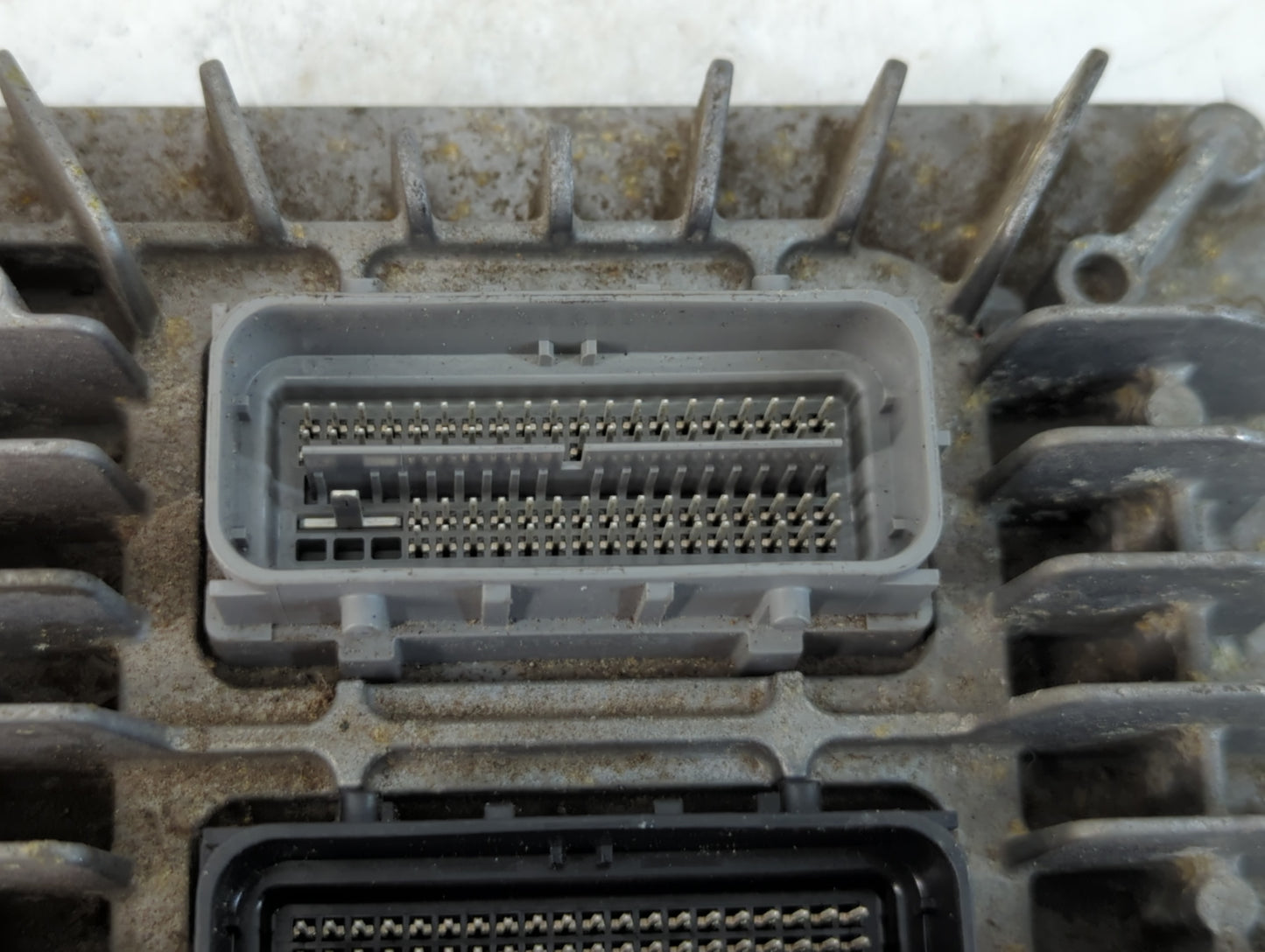 2013-2016 Gmc Terrain PCM Engine Control Computer ECU ECM PCU OEM P/N:12655476 Fits Fits 2013 2014 2015 2016 OEM Used Auto Parts - Oemusedautoparts1.com