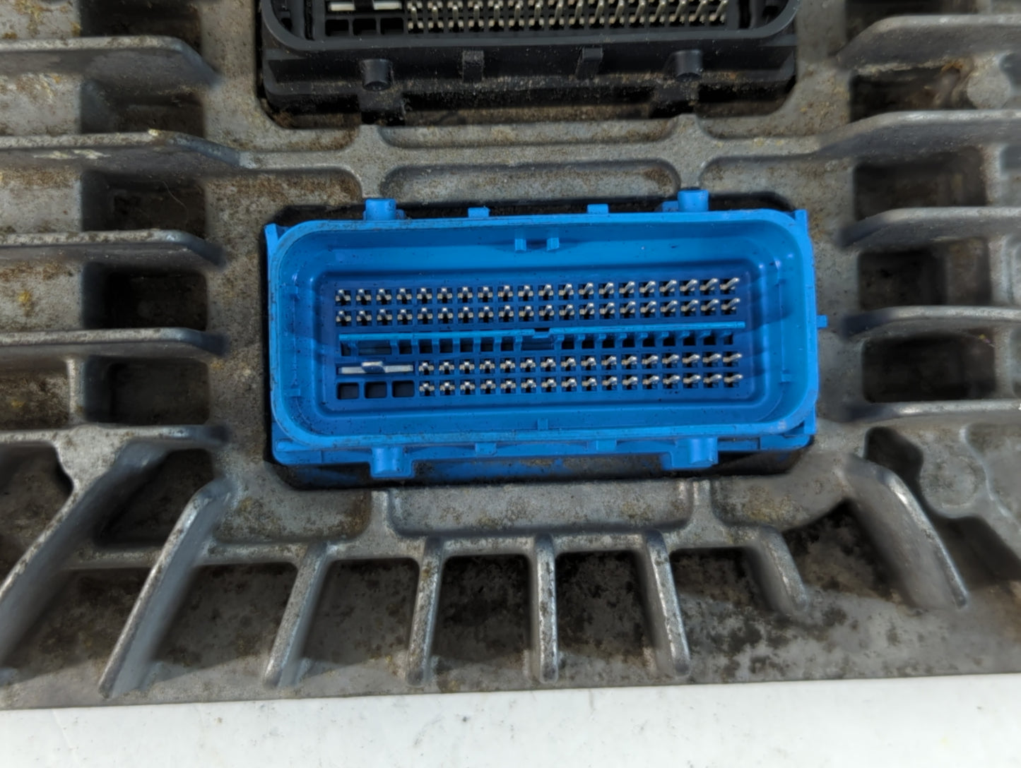 2013-2016 Gmc Terrain PCM Engine Control Computer ECU ECM PCU OEM P/N:12655476 Fits Fits 2013 2014 2015 2016 OEM Used Auto Parts - Oemusedautoparts1.com
