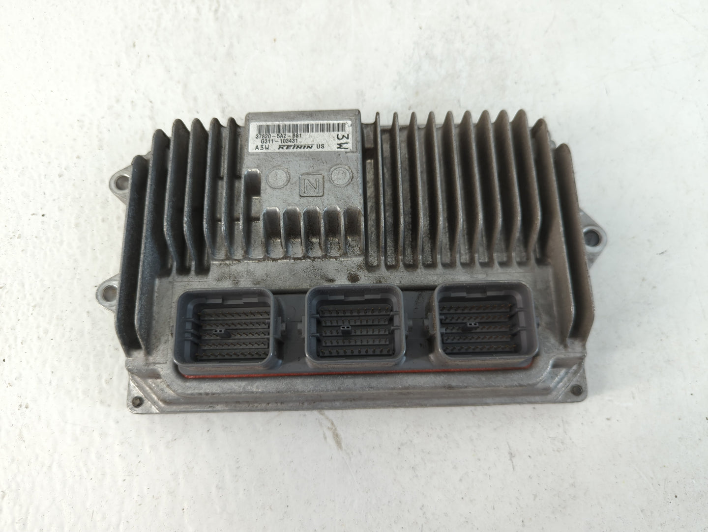 2014 Honda Accord PCM Engine Control Computer ECU ECM PCU OEM P/N:37820-5A2-B81 G311-103929, 37820-5A2-B82 Fits OEM Used Auto Parts - Oemusedautoparts1.com