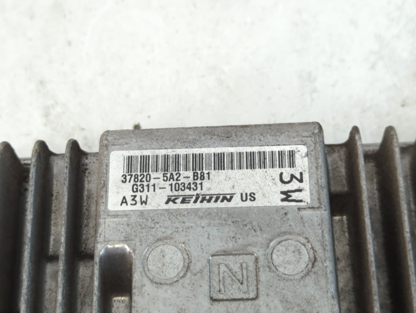 2014 Honda Accord PCM Engine Control Computer ECU ECM PCU OEM P/N:37820-5A2-B81 G311-103929, 37820-5A2-B82 Fits OEM Used Auto Parts - Oemusedautoparts1.com