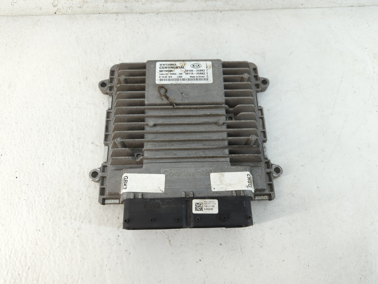 2014-2015 Kia Sorento PCM Engine Control Computer ECU ECM PCU OEM P/N:39103-2GBK2 Fits Fits 2014 2015 OEM Used Auto Parts - Oemusedautoparts1.com