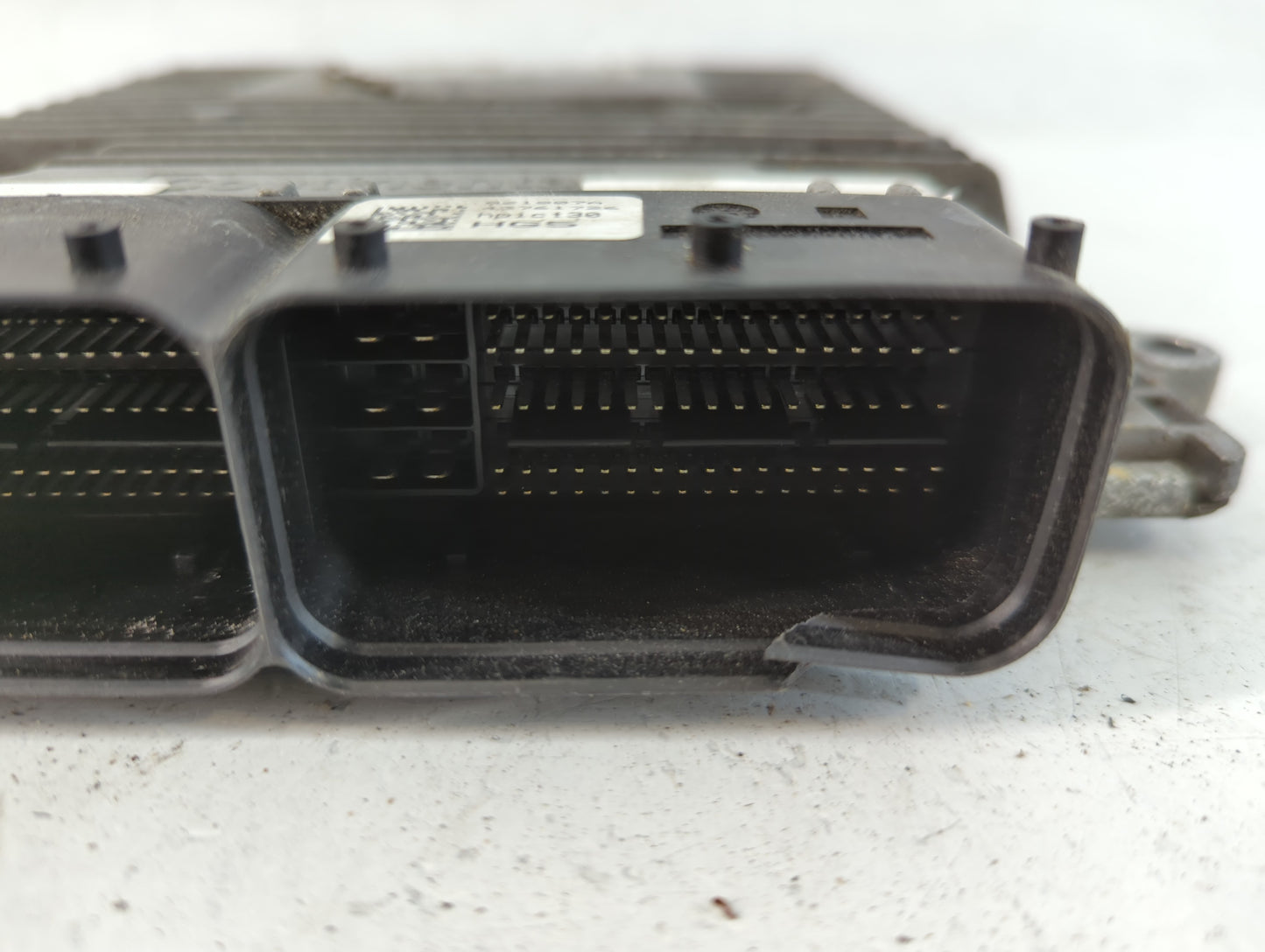 2014-2015 Kia Sorento PCM Engine Control Computer ECU ECM PCU OEM P/N:39103-2GBK2 Fits Fits 2014 2015 OEM Used Auto Parts - Oemusedautoparts1.com