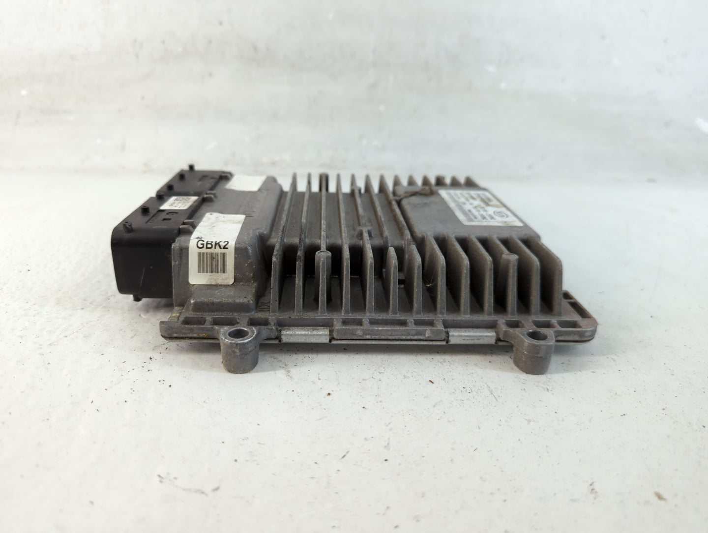 2014-2015 Kia Sorento PCM Engine Control Computer ECU ECM PCU OEM P/N:39103-2GBK2 Fits Fits 2014 2015 OEM Used Auto Parts - Oemusedautoparts1.com
