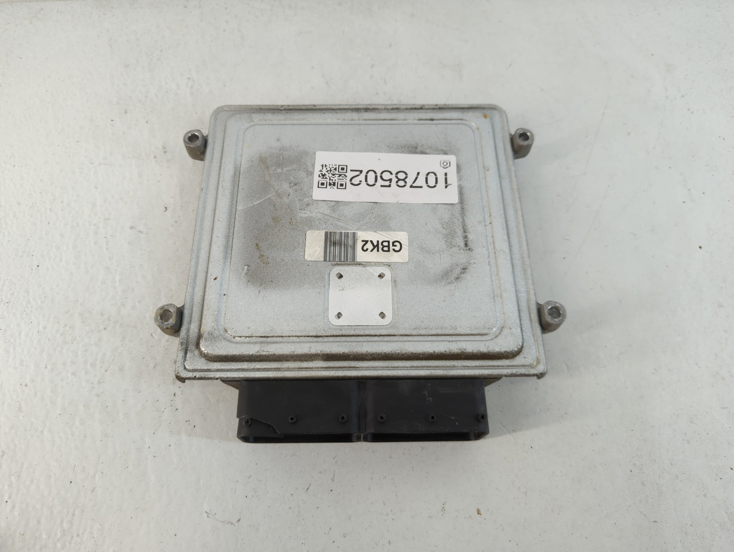 2014-2015 Kia Sorento PCM Engine Control Computer ECU ECM PCU OEM P/N:39103-2GBK2 Fits Fits 2014 2015 OEM Used Auto Parts - Oemusedautoparts1.com