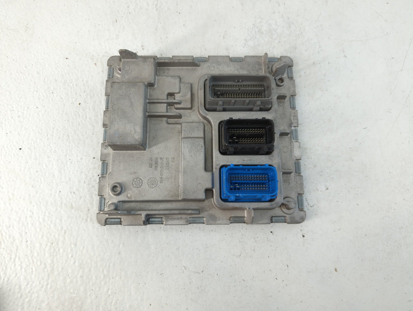 2020-2022 Chevrolet Equinox PCM Engine Control Computer ECU ECM PCU OEM P/N:12702989 Fits Fits 2020 2021 2022 OEM Used Auto Parts - Oemusedautoparts1.com