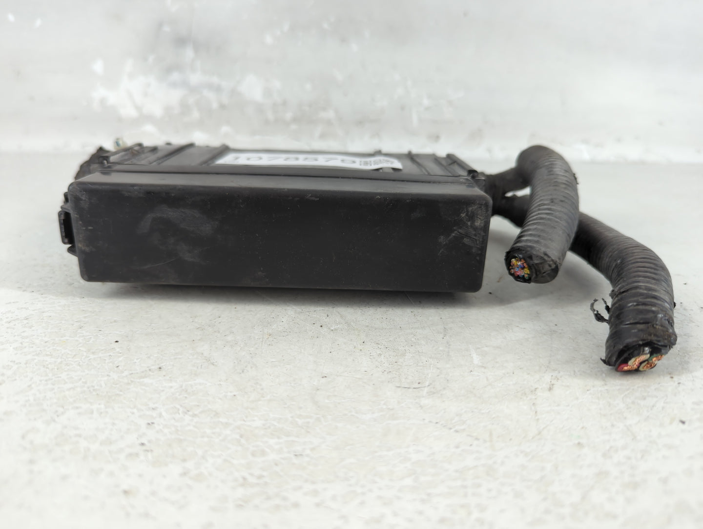 2013-2019 Nissan Sentra Fusebox Fuse Box Panel Relay Module P/N:24382 EW70B 7154-7223-30 Fits OEM Used Auto Parts - Oemusedautoparts1.com