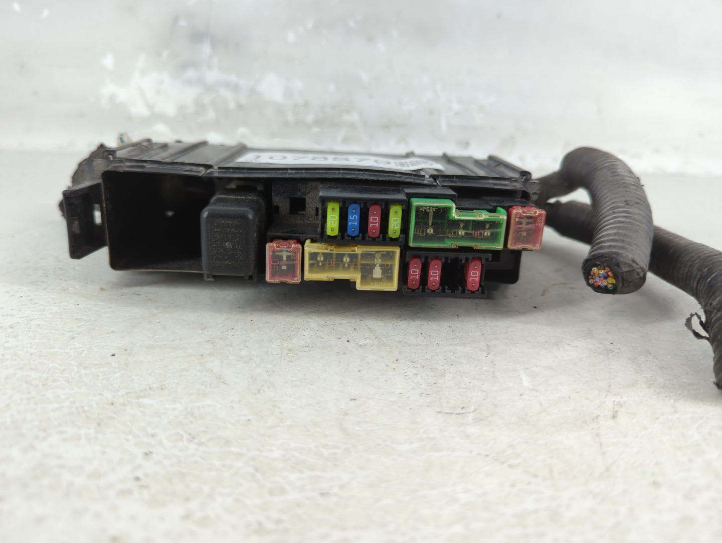 2013-2019 Nissan Sentra Fusebox Fuse Box Panel Relay Module P/N:24382 EW70B 7154-7223-30 Fits OEM Used Auto Parts - Oemusedautoparts1.com