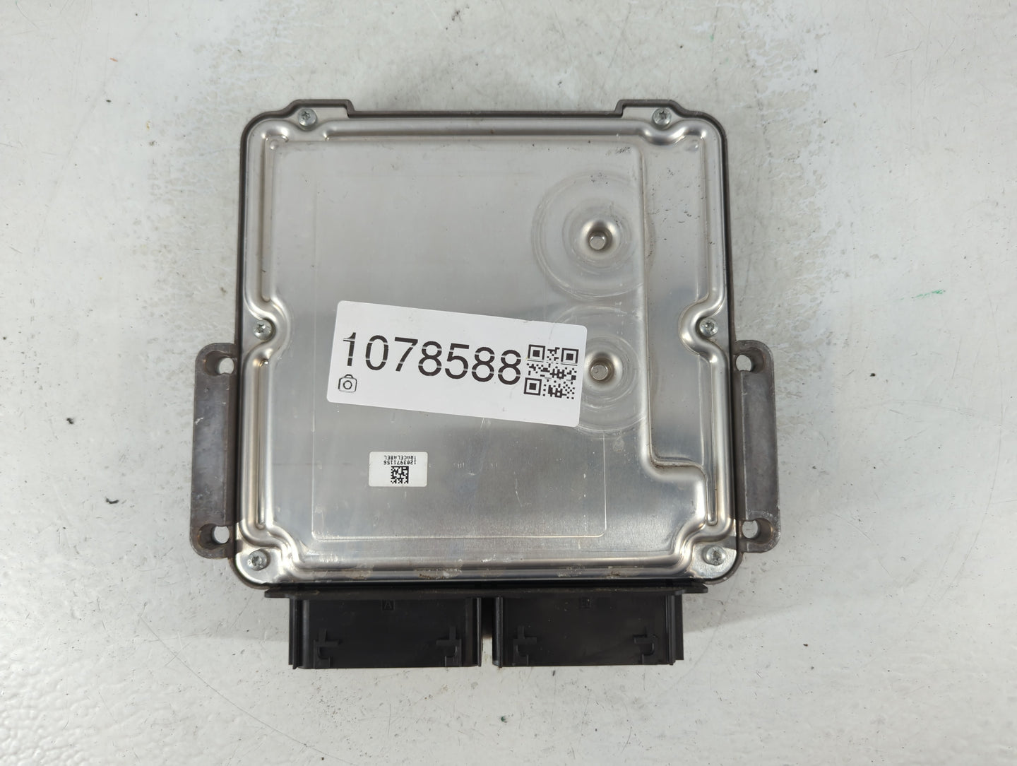 2014-2016 Ford Escape PCM Engine Control Computer ECU ECM PCU OEM P/N:FJ5A-12B684-BA FJ5A-12A650-EC Fits Fits 2014 2015 2016 OEM Used Auto Parts - Oemusedautoparts1.com