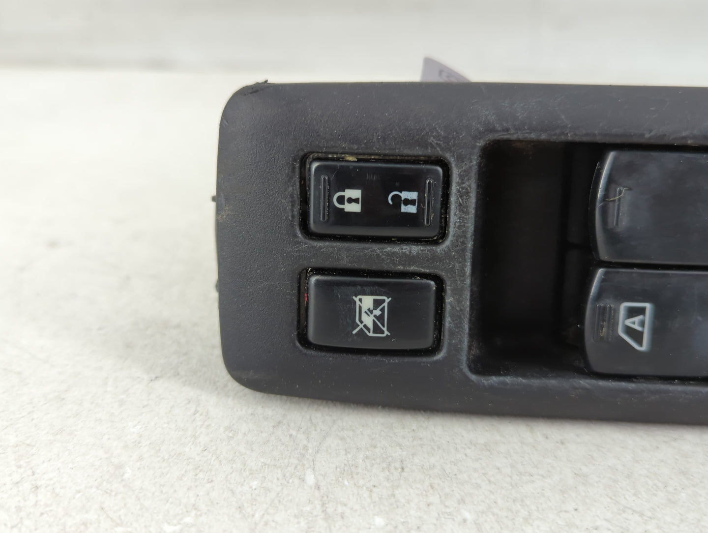 2011-2015 Nissan Rogue Master Power Window Switch Replacement Driver Side Left Fits Fits 2011 2012 2013 2014 2015 OEM Used Auto Parts - Oemusedautoparts1.com