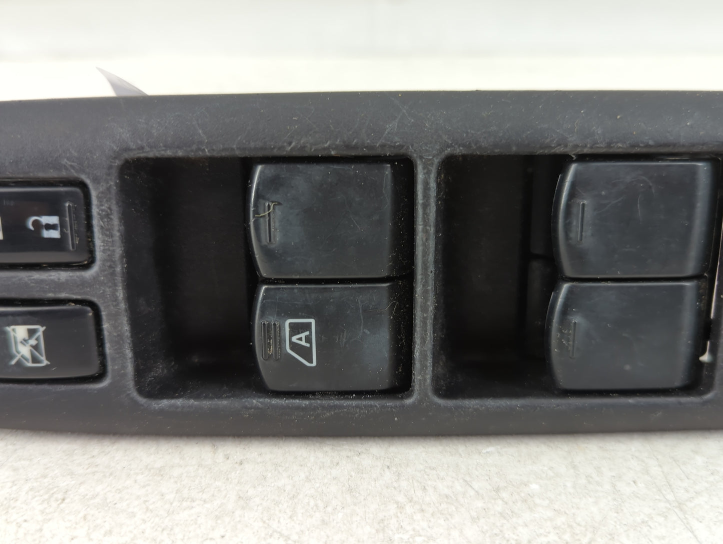 2011-2015 Nissan Rogue Master Power Window Switch Replacement Driver Side Left Fits Fits 2011 2012 2013 2014 2015 OEM Used Auto Parts - Oemusedautoparts1.com