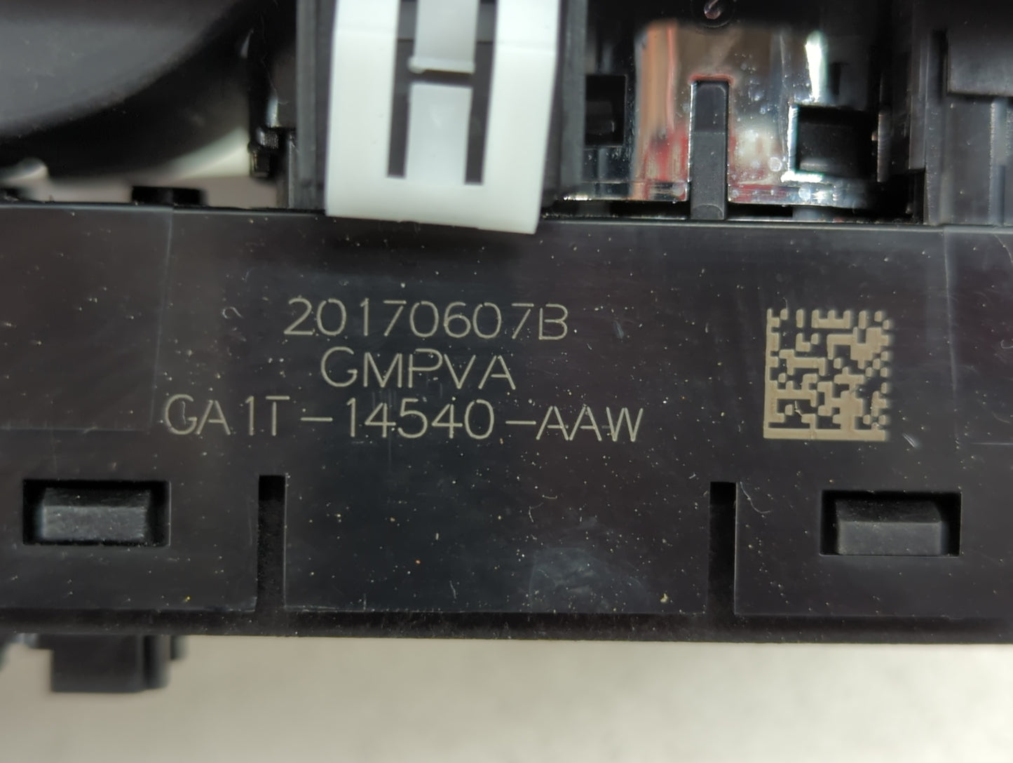2016-2018 Lincoln Mkx Master Power Window Switch Replacement Driver Side Left P/N:GA1T-14540-AAW Fits OEM Used Auto Parts - Oemusedautoparts1.com