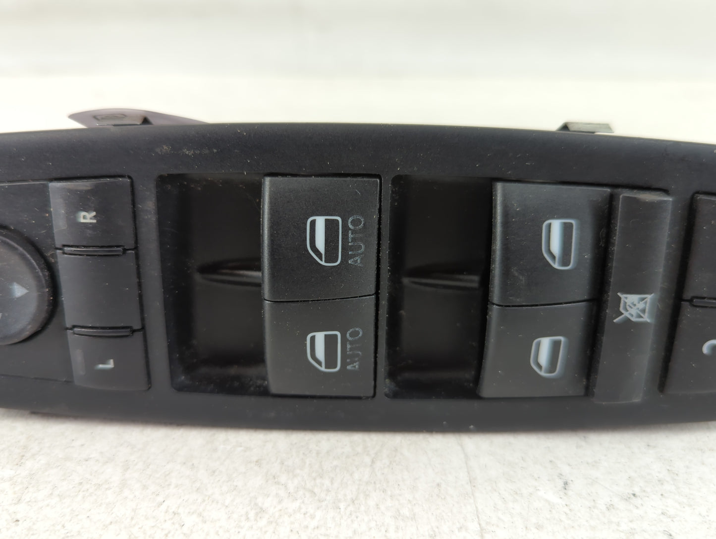 2008-2011 Chrysler Town & Country Master Power Window Switch Replacement Driver Side Left P/N:04602535AB Fits OEM Used Auto Parts - Oemusedautoparts1.com