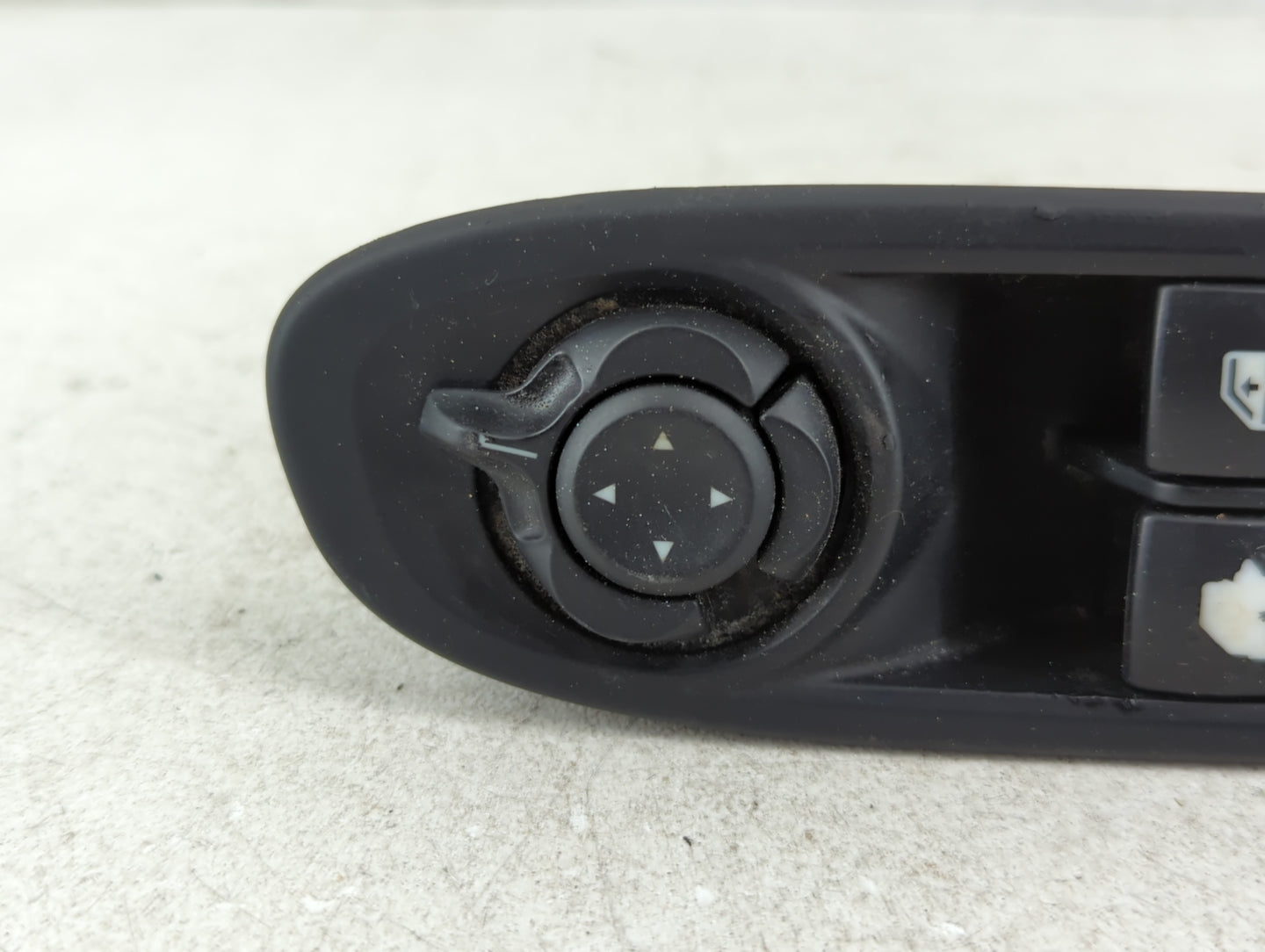2017 Jeep Compass Master Power Window Switch Replacement Driver Side Left P/N:P6BZ27LXHAA Fits OEM Used Auto Parts - Oemusedautoparts1.com