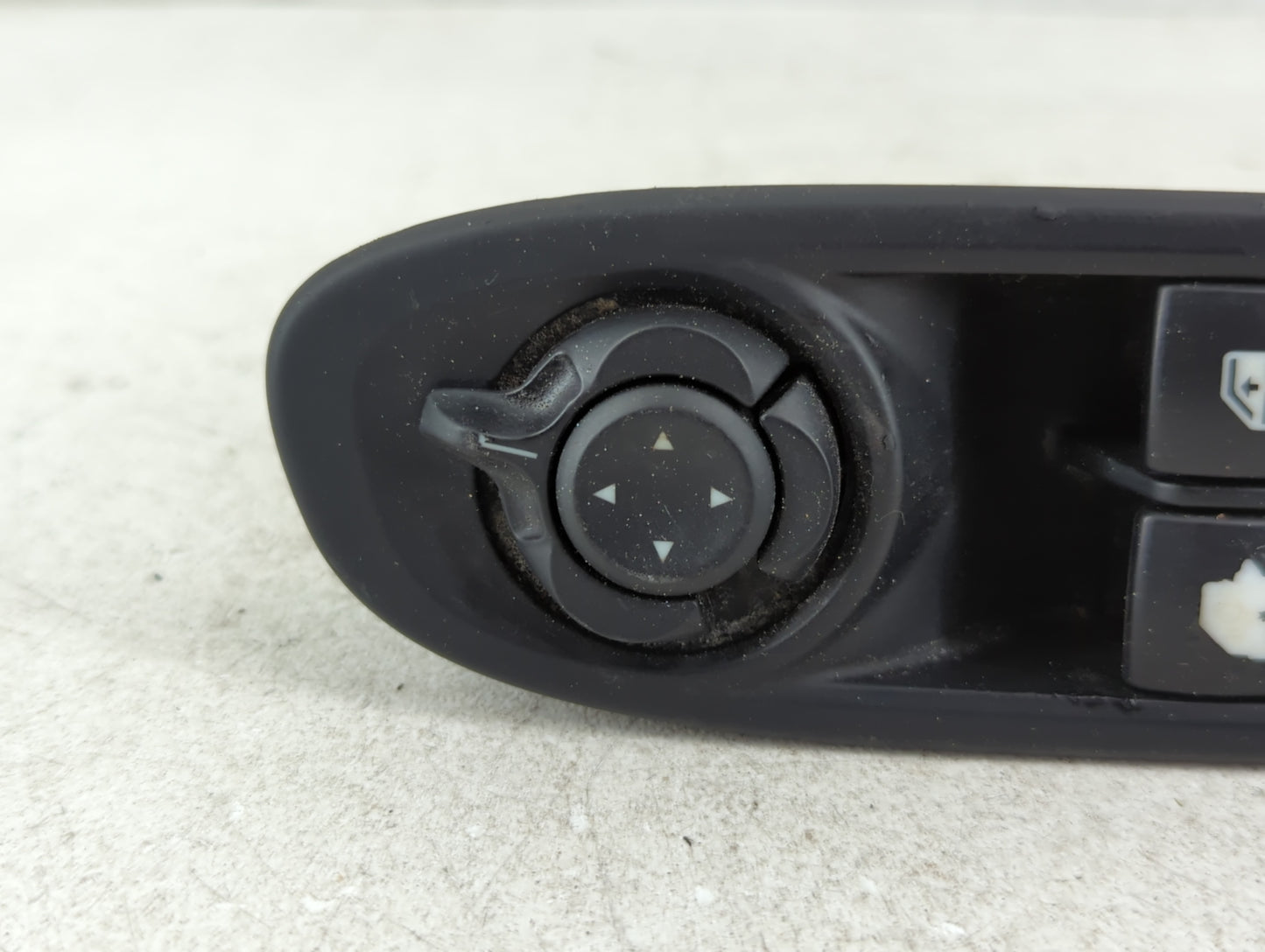 2017 Jeep Compass Master Power Window Switch Replacement Driver Side Left P/N:P6BZ27LXHAA Fits OEM Used Auto Parts - Oemusedautoparts1.com