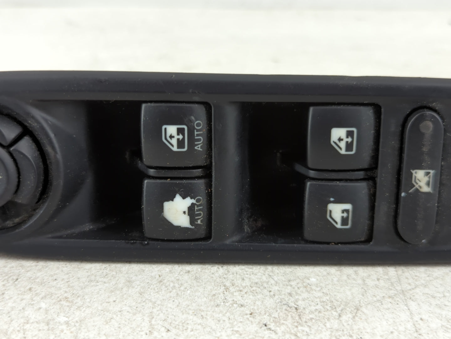 2017 Jeep Compass Master Power Window Switch Replacement Driver Side Left P/N:P6BZ27LXHAA Fits OEM Used Auto Parts - Oemusedautoparts1.com
