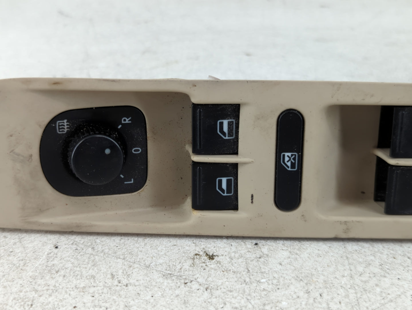 2007-2011 Volkswagen Eos Master Power Window Switch Replacement Driver Side Left P/N:1K0 959 565 K Fits OEM Used Auto Parts - Oemusedautoparts1.com