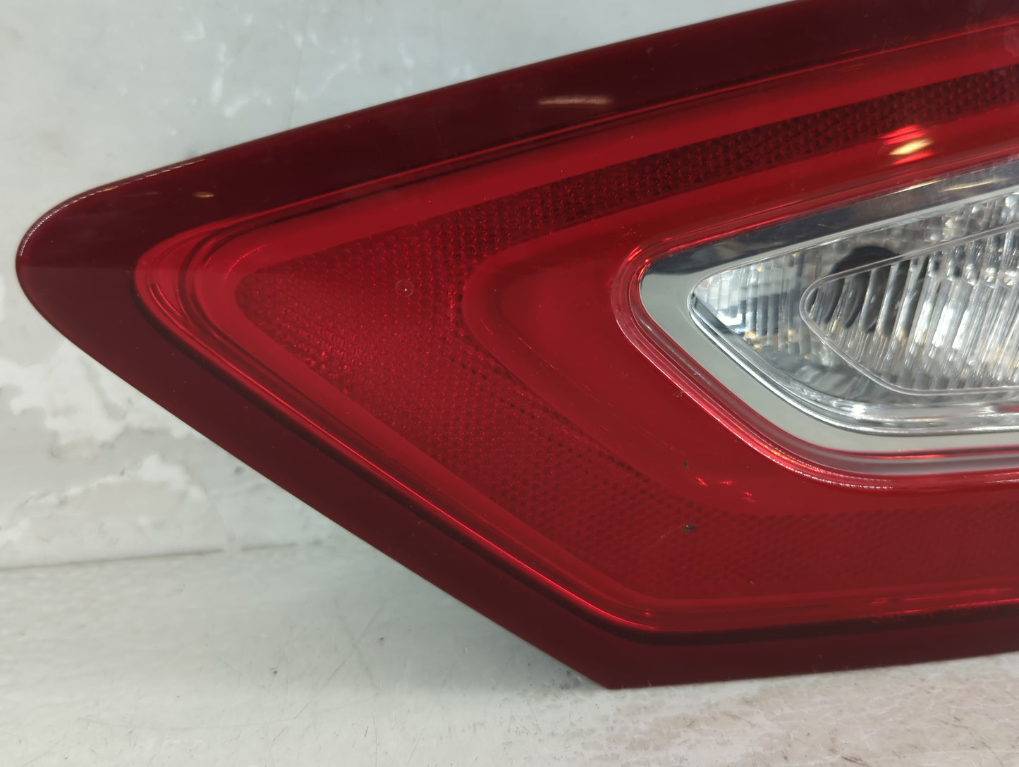 2013-2016 Ford Fusion Tail Light Assembly Passenger Right OEM P/N:DS73-13A602-BE Fits Fits 2013 2014 2015 2016 OEM Used Auto Parts - Oemusedautoparts1.com