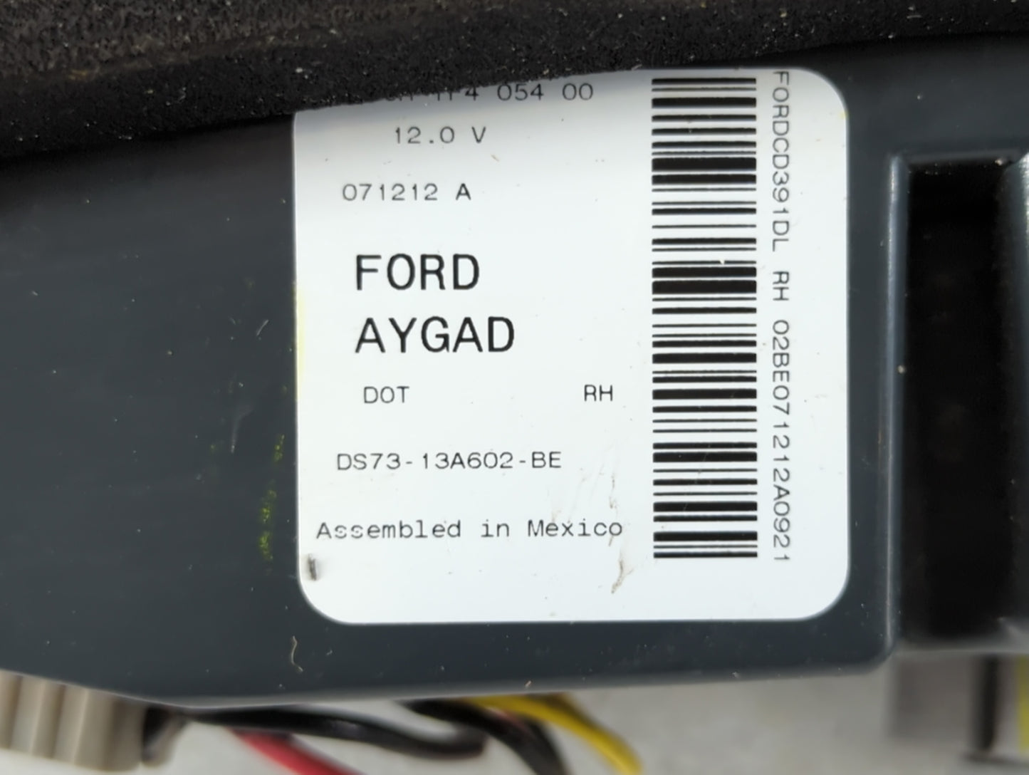 2013-2016 Ford Fusion Tail Light Assembly Passenger Right OEM P/N:DS73-13A602-BE Fits Fits 2013 2014 2015 2016 OEM Used Auto Parts - Oemusedautoparts1.com