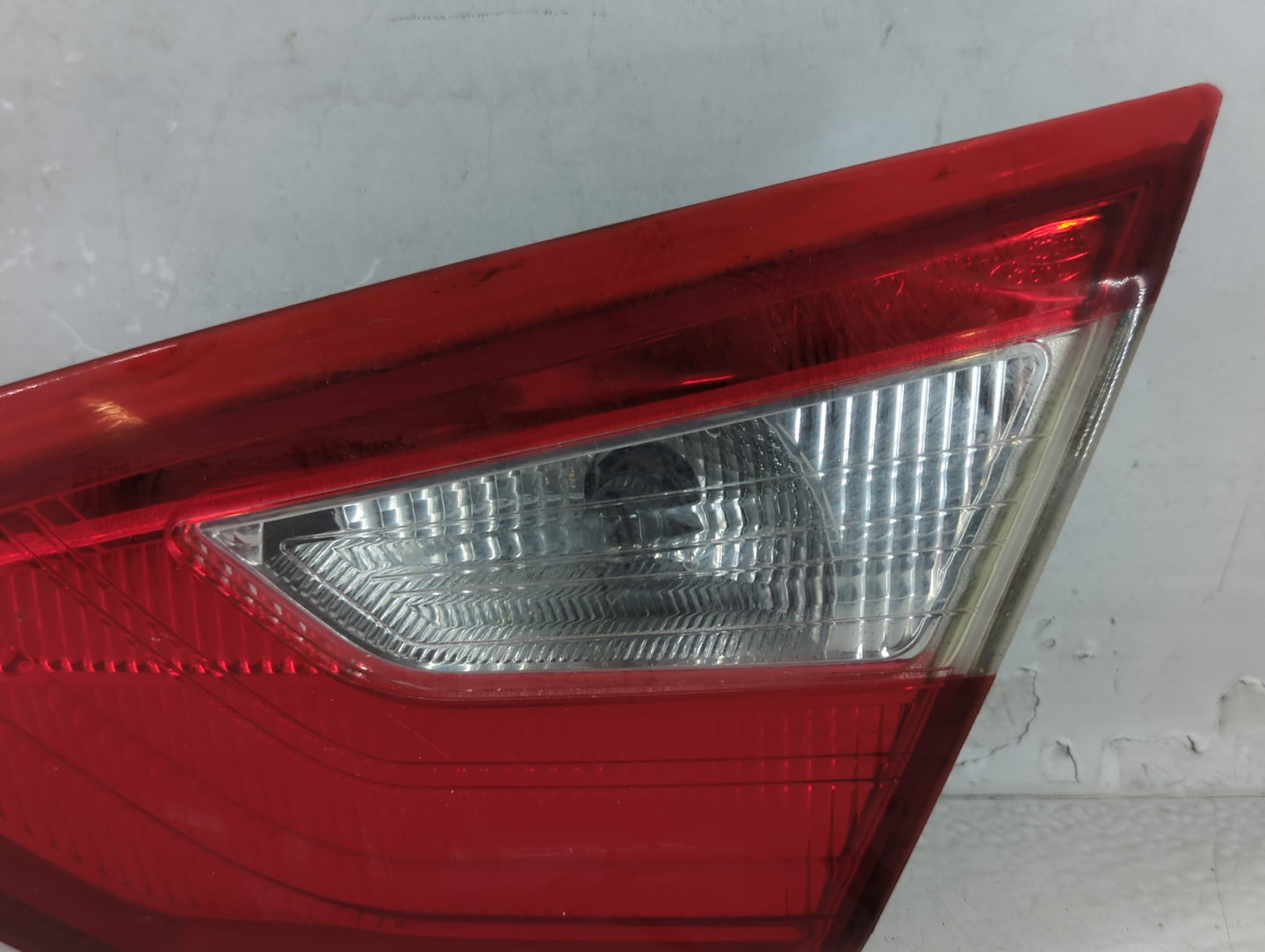 2012-2014 Ford Focus Tail Light Assembly Passenger Right OEM P/N:CP93-13A602-A BM51-13A602-C Fits Fits 2012 2013 2014 OEM Used Auto Parts - Oemusedautoparts1.com