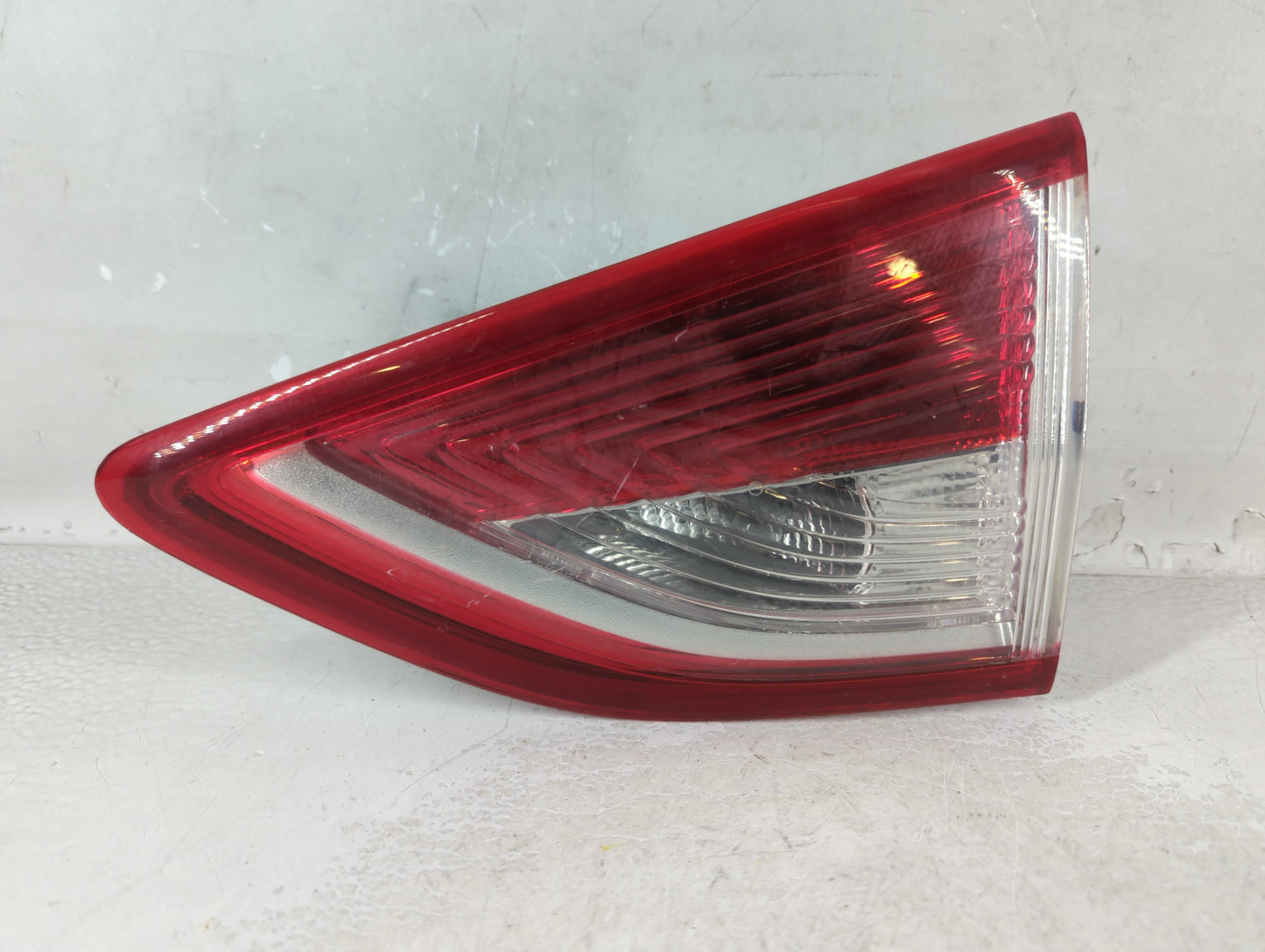 2013-2016 Ford Escape Tail Light Assembly Passenger Right OEM P/N:CJ54-13A602-A Fits Fits 2013 2014 2015 2016 OEM Used Auto Parts - Oemusedautoparts1.com