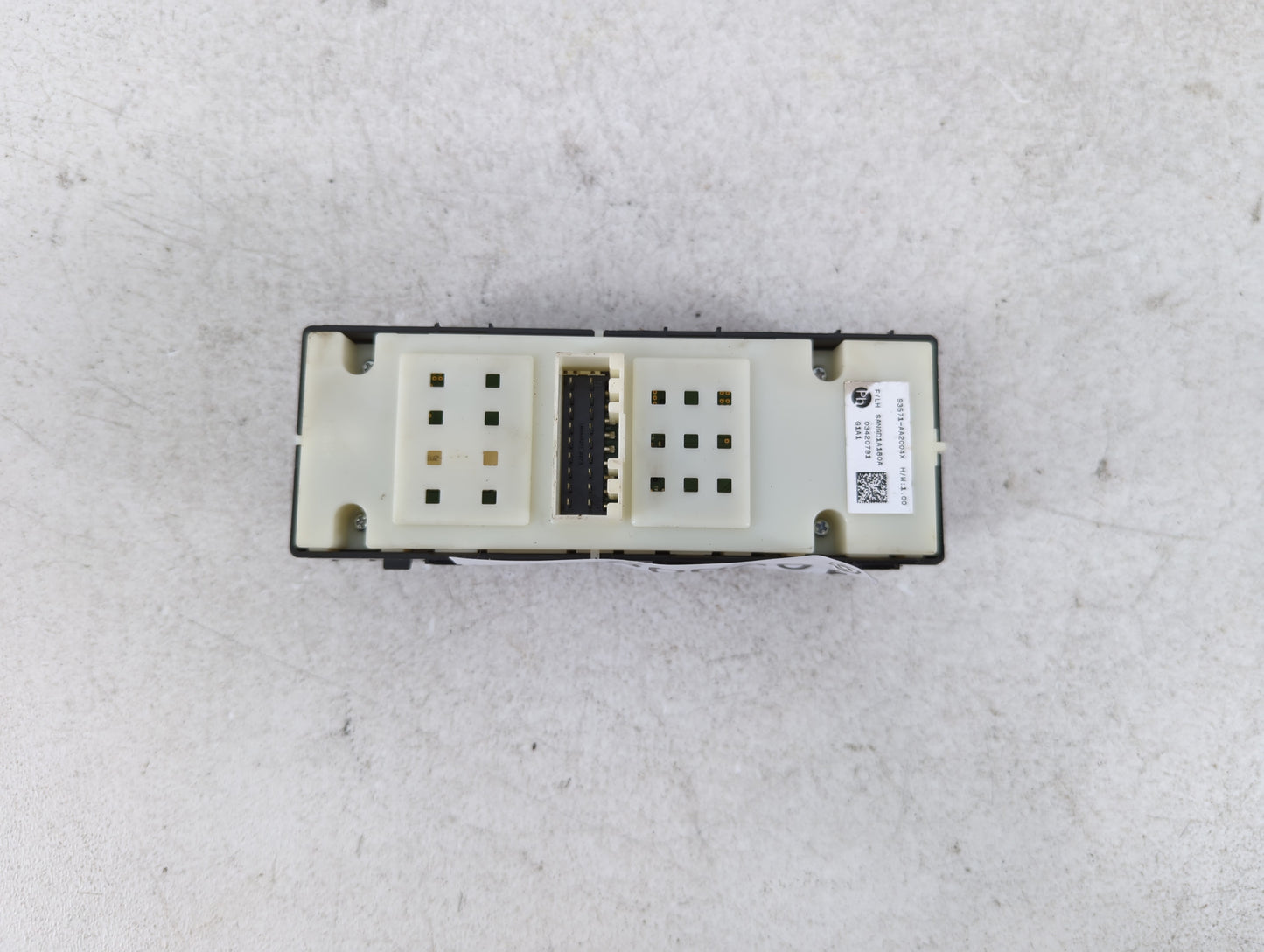 2021-2022 Hyundai Elantra Master Power Window Switch Replacement Driver Side Left P/N:93571-AA2004X Fits Fits 2021 2022 OEM Used Auto Parts