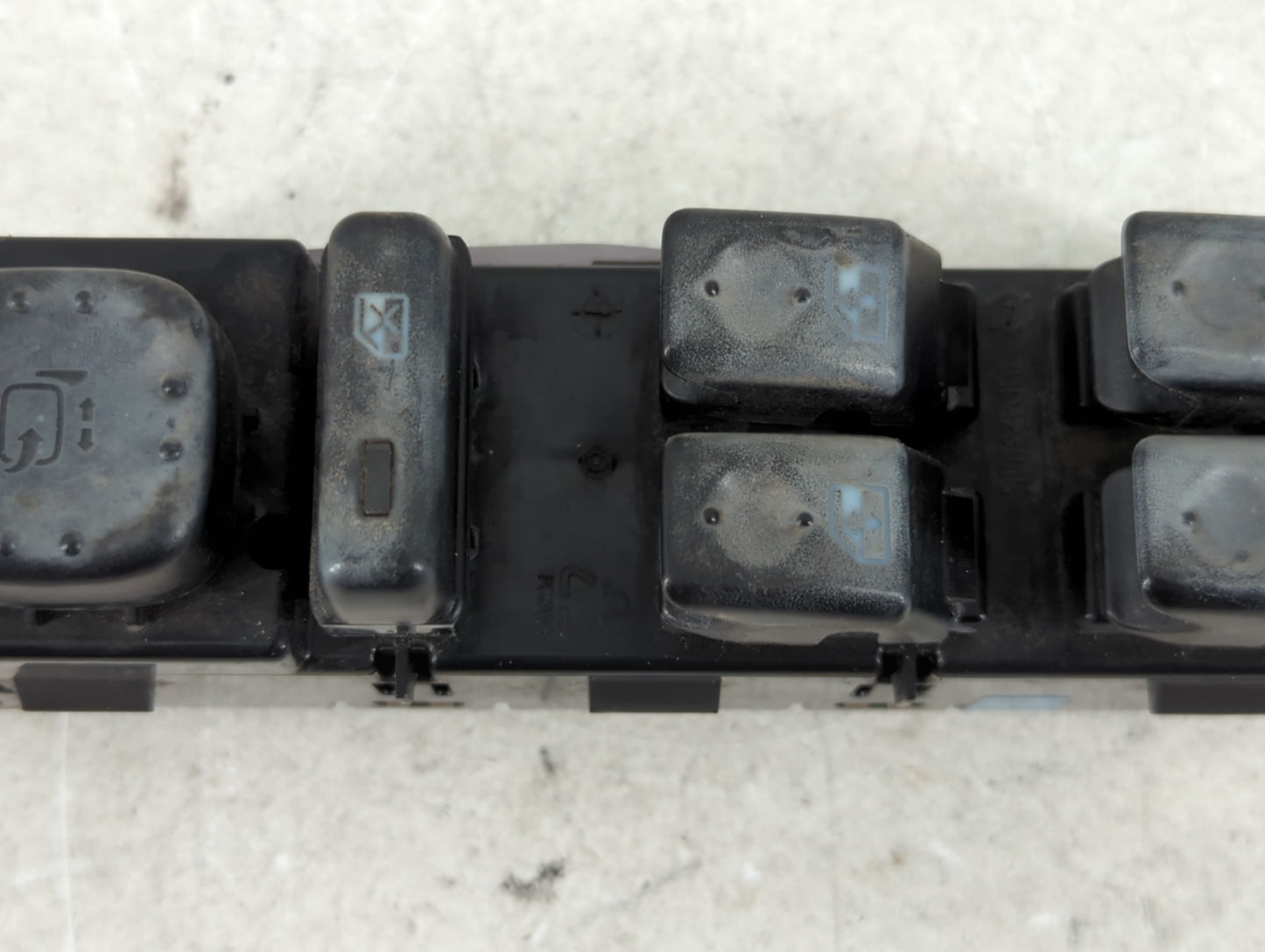 2003-2006 Chevrolet Tahoe Master Power Window Switch Replacement Driver Side Left P/N:15112971 Fits Fits 2003 2004 2005 2006 OEM Used Auto Parts