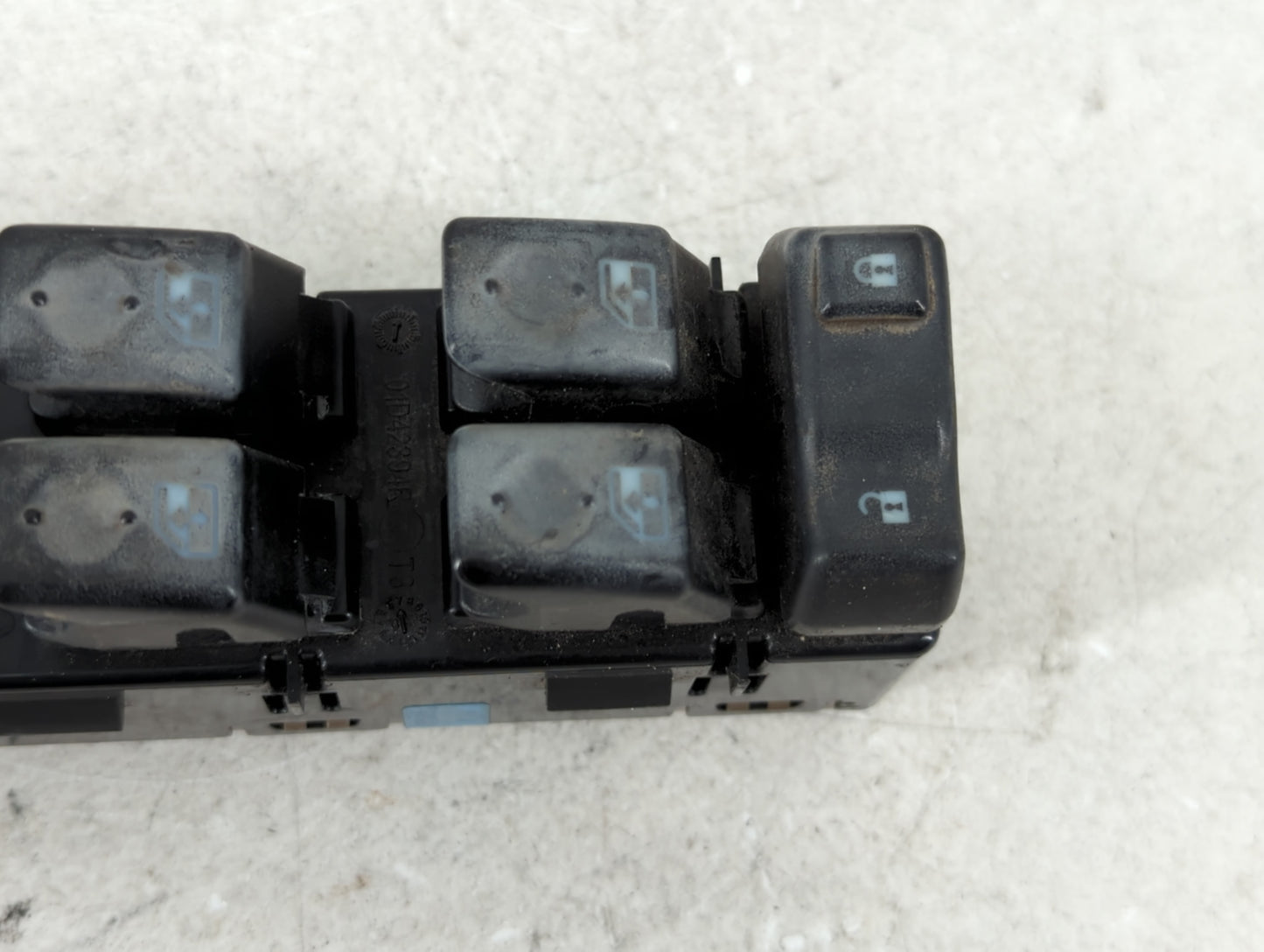 2003-2006 Chevrolet Tahoe Master Power Window Switch Replacement Driver Side Left P/N:15112971 Fits Fits 2003 2004 2005 2006 OEM Used Auto Parts