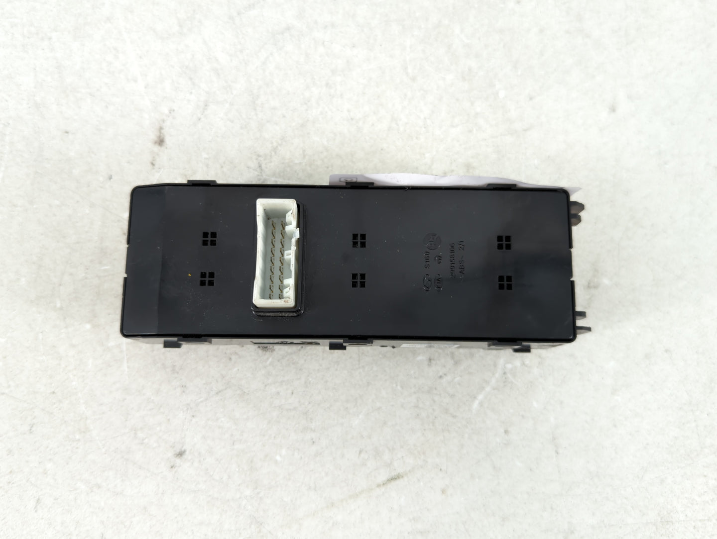 2016-2020 Kia Optima Master Power Window Switch Replacement Driver Side Left P/N:93570D4000SH6 Fits Fits 2016 2017 2018 2019 2020 OEM Used Auto Parts - Oemusedautoparts1.com