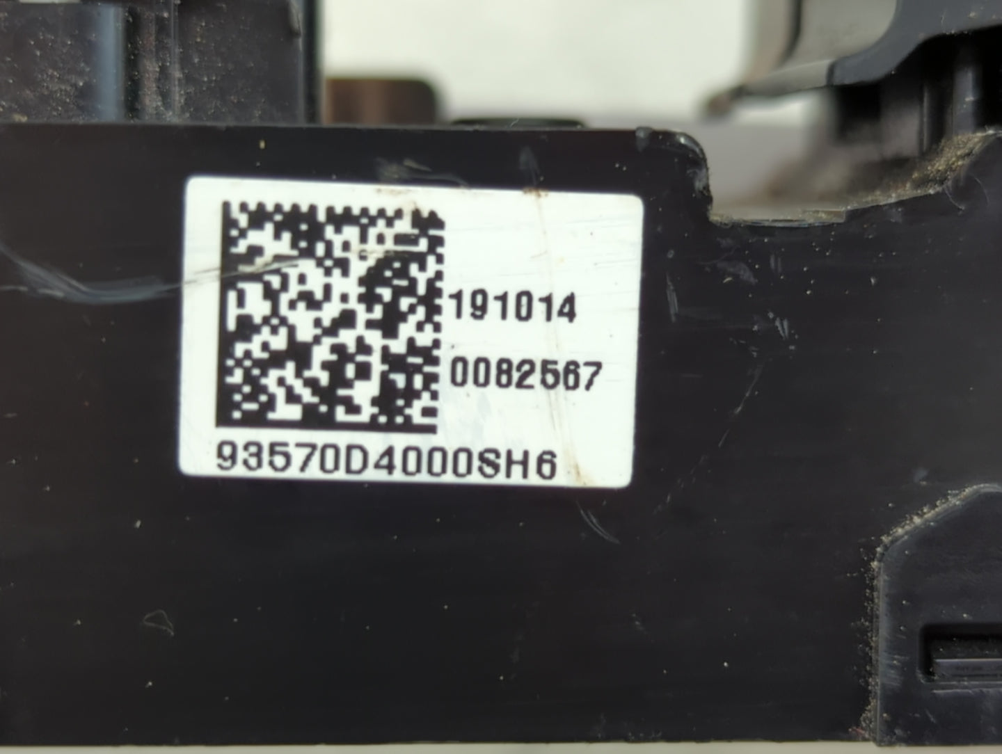2016-2020 Kia Optima Master Power Window Switch Replacement Driver Side Left P/N:93570D4000SH6 Fits Fits 2016 2017 2018 2019 2020 OEM Used Auto Parts - Oemusedautoparts1.com
