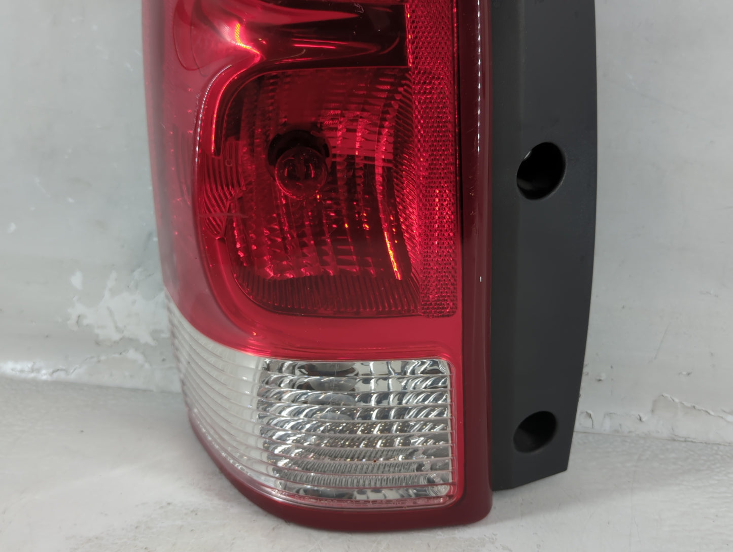 2005-2009 Chevrolet Uplander Tail Light Assembly Driver Left OEM Fits Fits 2005 2006 2007 2008 2009 OEM Used Auto Parts - Oemusedautoparts1.com