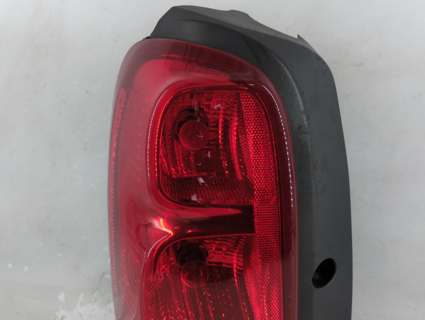 2005-2009 Chevrolet Uplander Tail Light Assembly Driver Left OEM Fits Fits 2005 2006 2007 2008 2009 OEM Used Auto Parts - Oemusedautoparts1.com