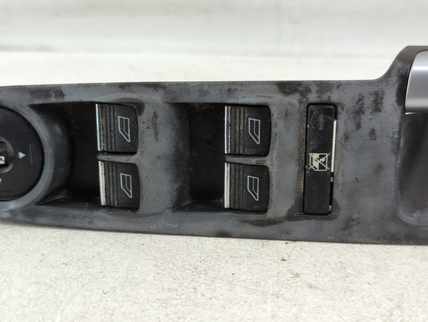 2014 Jeep Compass Master Power Window Switch Replacement Driver Side Left P/N:AM5T-14A132-AA Fits OEM Used Auto Parts - Oemusedautoparts1.com