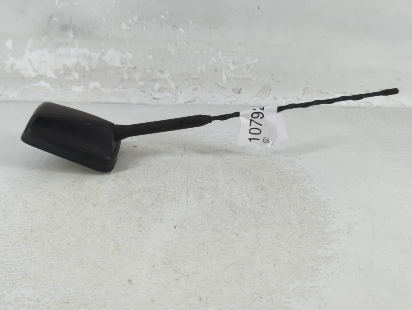 2011 Ford Edge  Roof Mounted Radio Antenna - Oemusedautoparts1.com