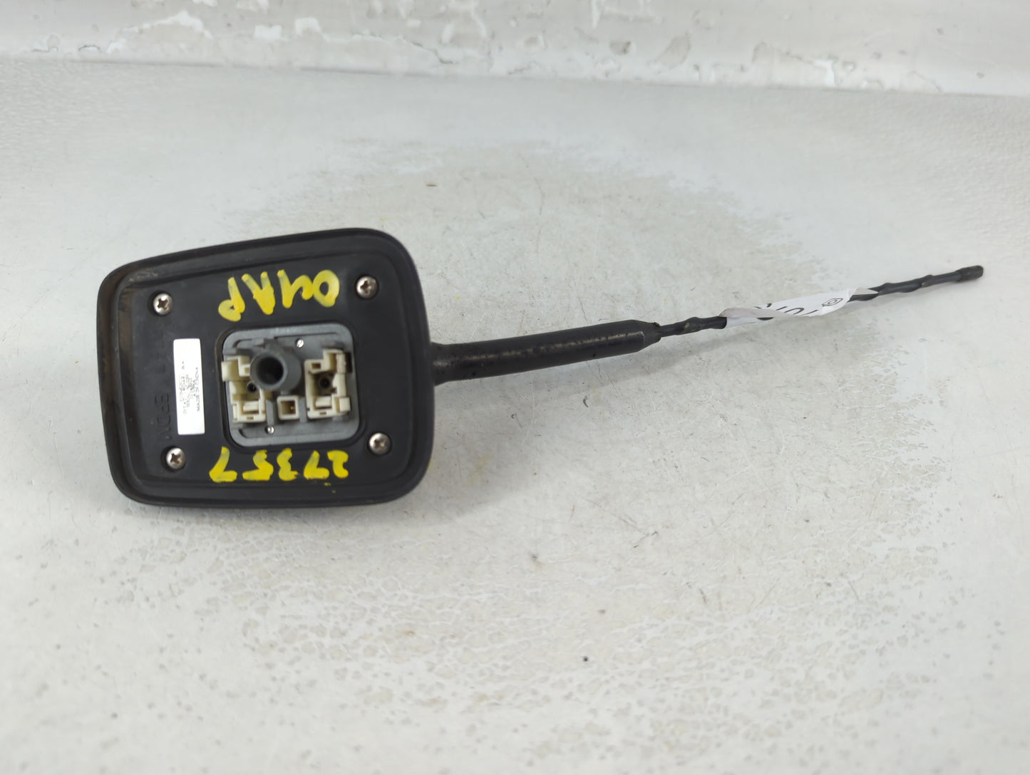 2011 Ford Edge  Roof Mounted Radio Antenna - Oemusedautoparts1.com