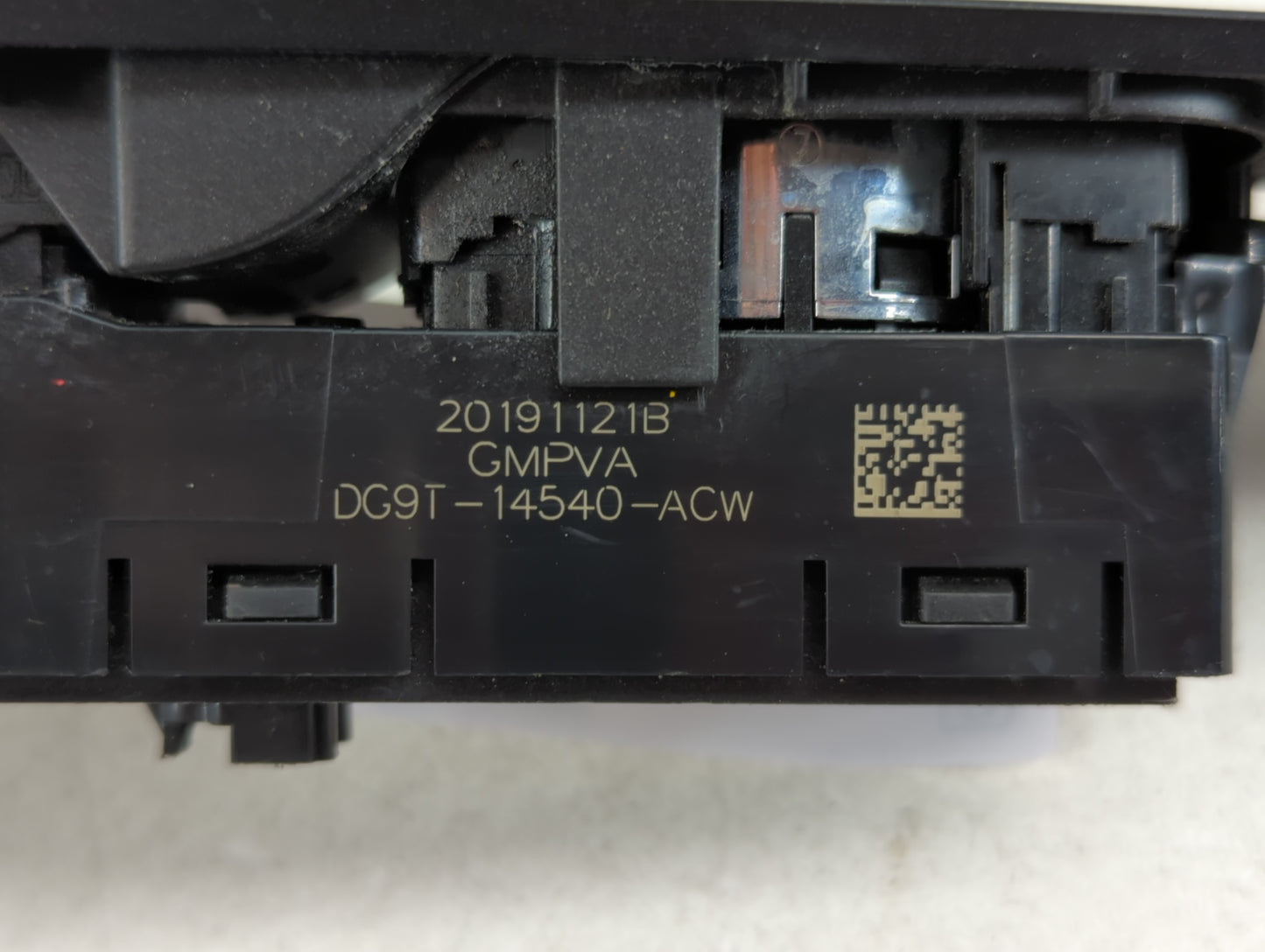 2013-2020 Ford Fusion Master Power Window Switch Replacement Driver Side Left P/N:DG9T-14540-ACW Fits OEM Used Auto Parts - Oemusedautoparts1.com