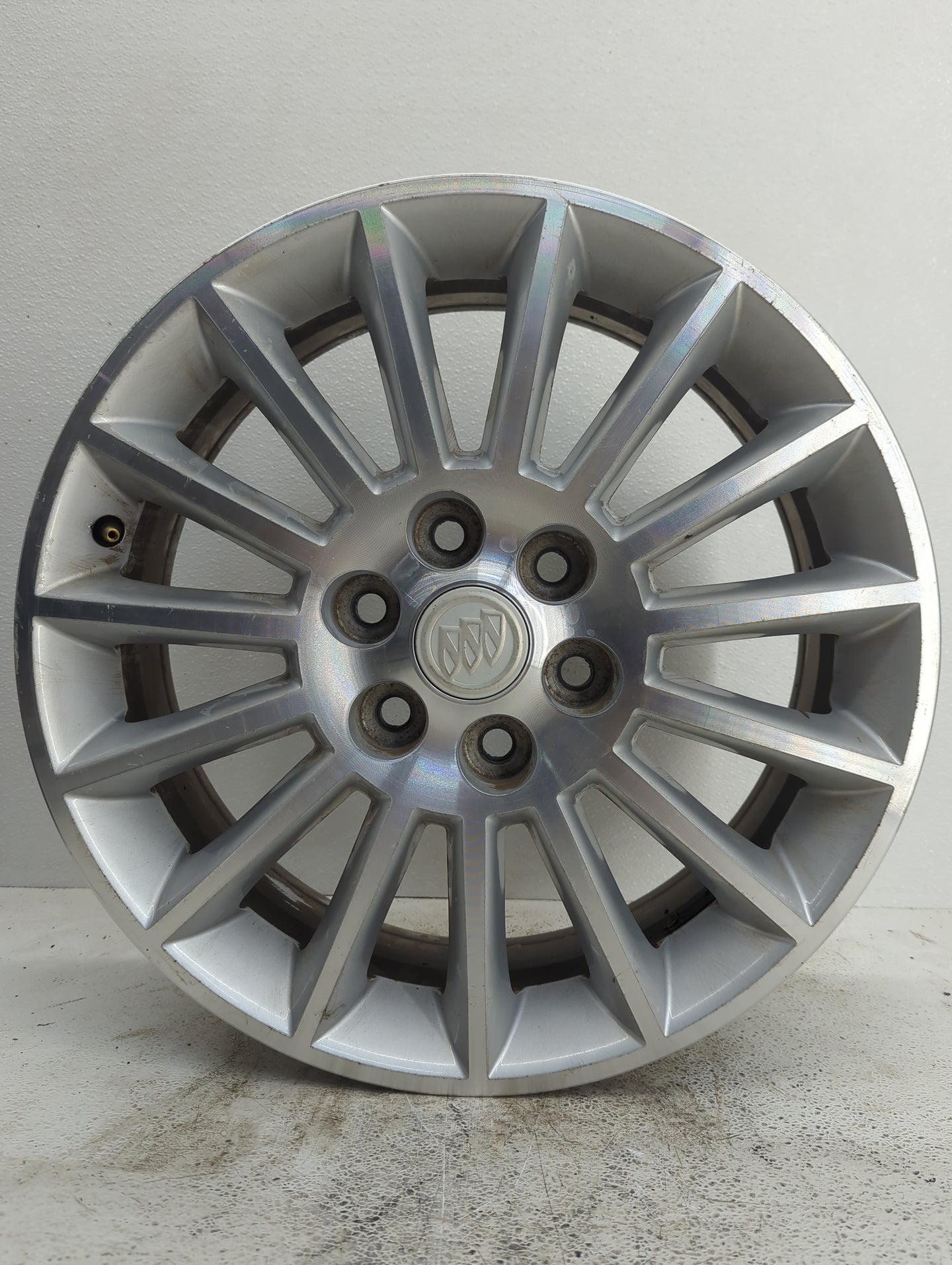 2008-2012 Buick Enclave Oem Wheel Rim - Oemusedautoparts1.com