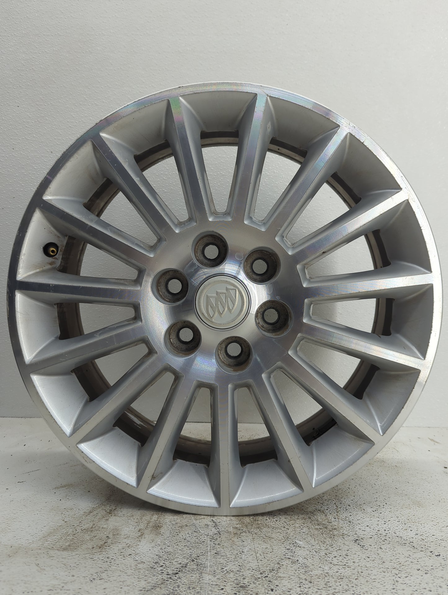 2008-2012 Buick Enclave Oem Wheel Rim - Oemusedautoparts1.com