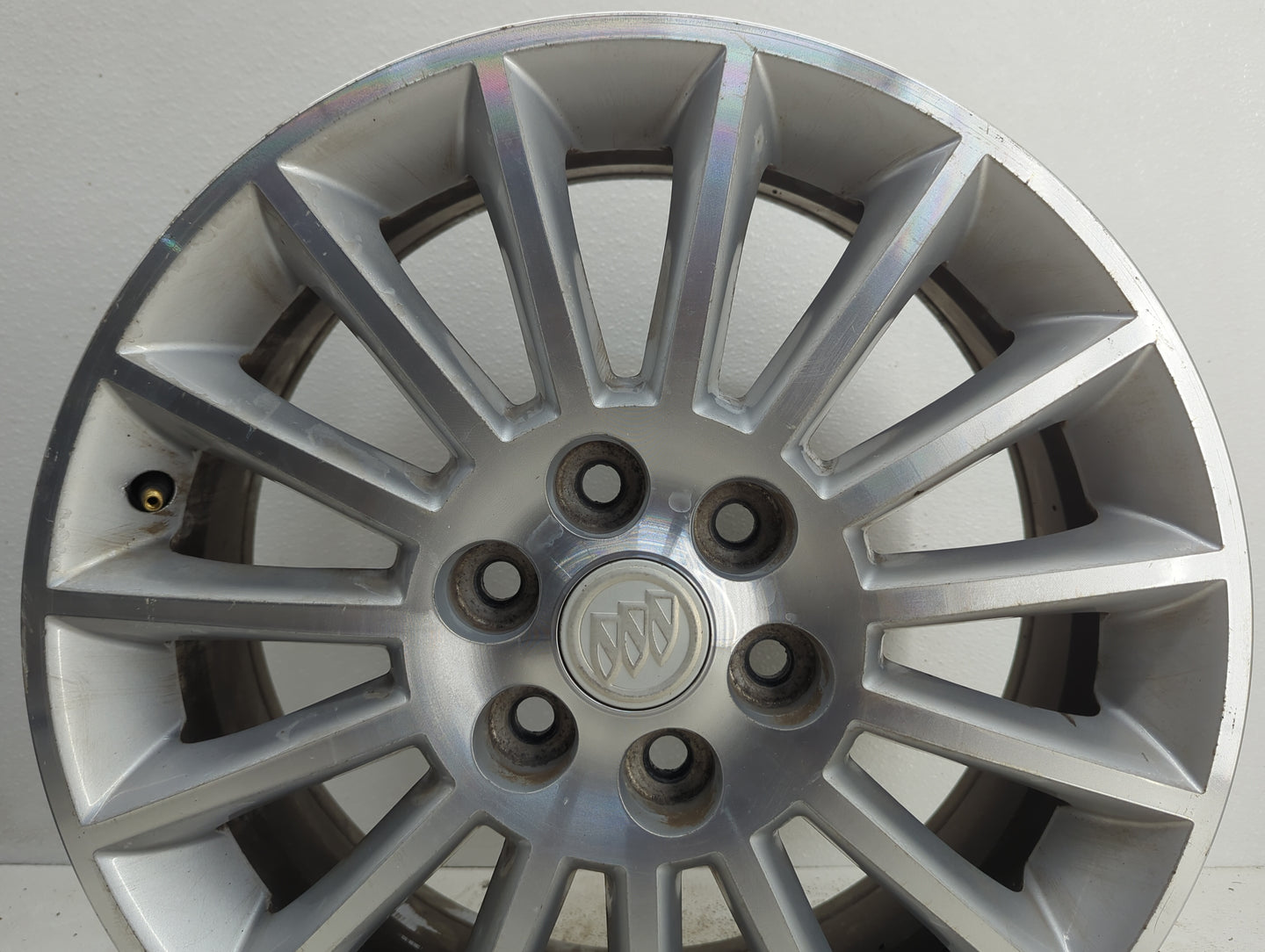 2008-2012 Buick Enclave Oem Wheel Rim - Oemusedautoparts1.com
