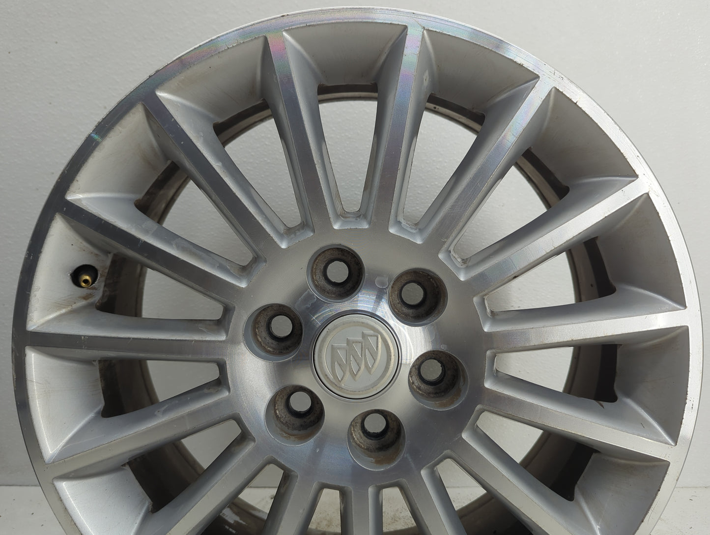 2008-2012 Buick Enclave Oem Wheel Rim - Oemusedautoparts1.com