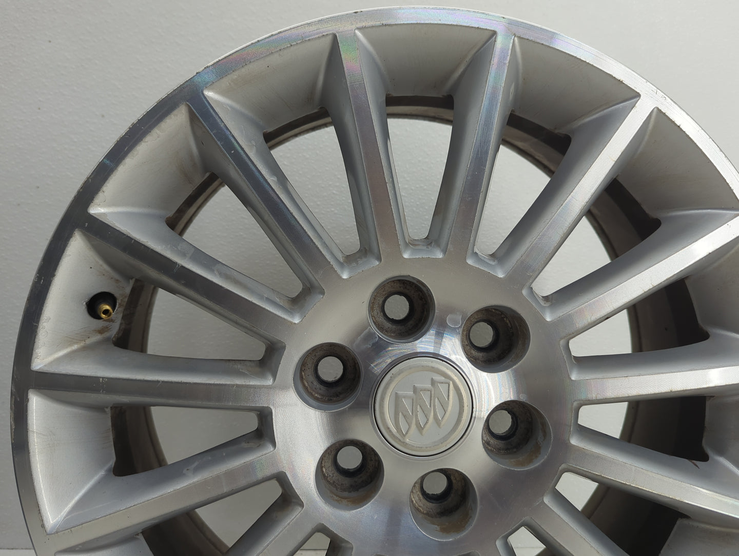 2008-2012 Buick Enclave Oem Wheel Rim - Oemusedautoparts1.com