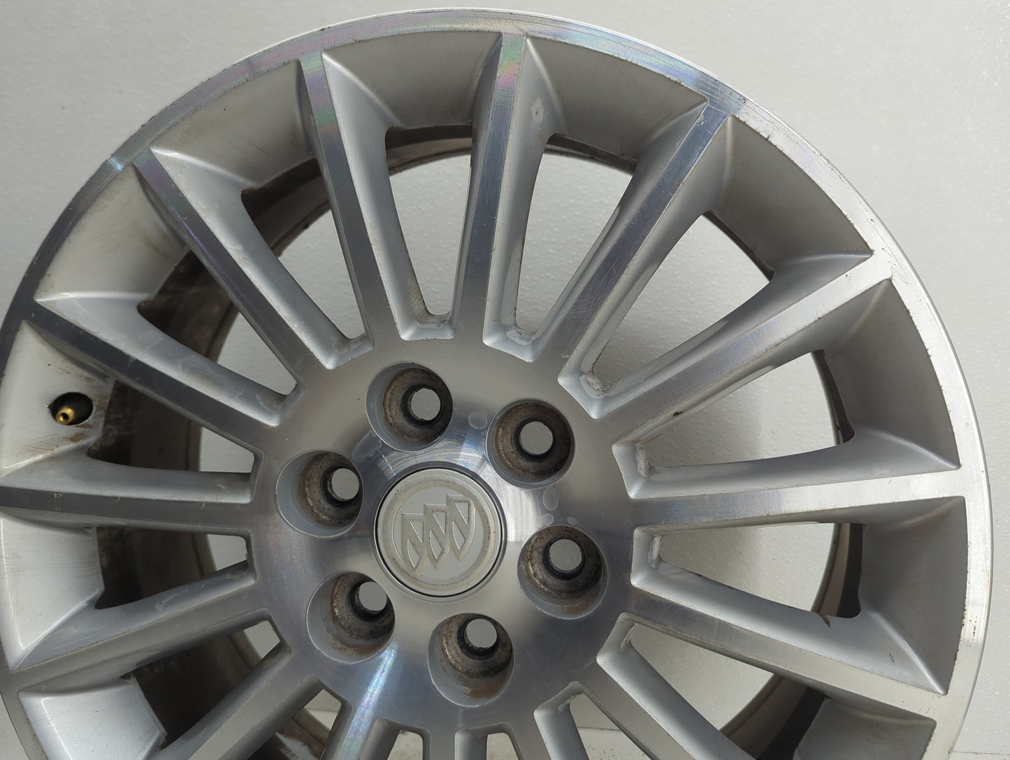2008-2012 Buick Enclave Oem Wheel Rim - Oemusedautoparts1.com