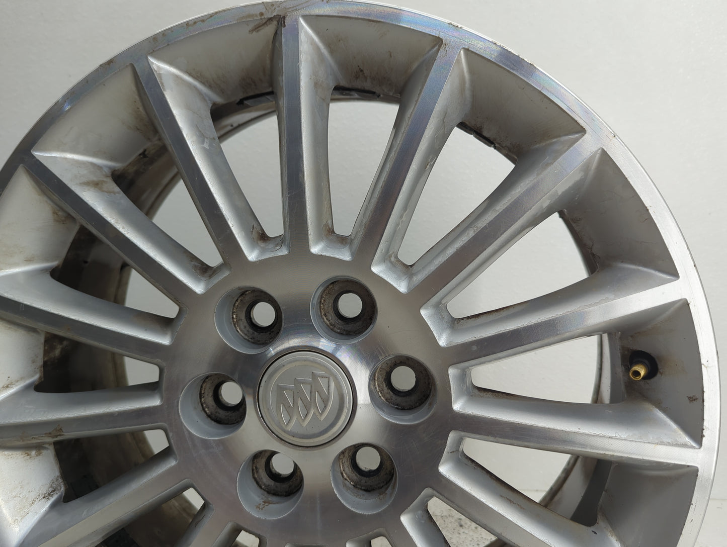 2008-2012 Buick Enclave Oem Wheel Rim - Oemusedautoparts1.com