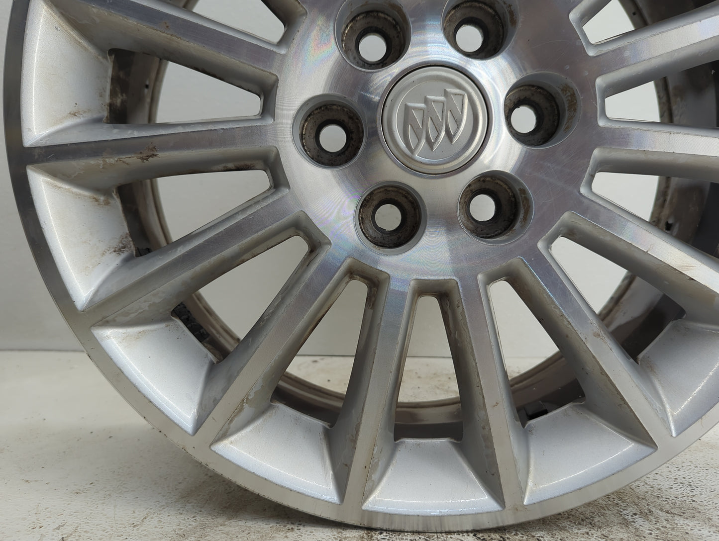 2008-2012 Buick Enclave Oem Wheel Rim - Oemusedautoparts1.com