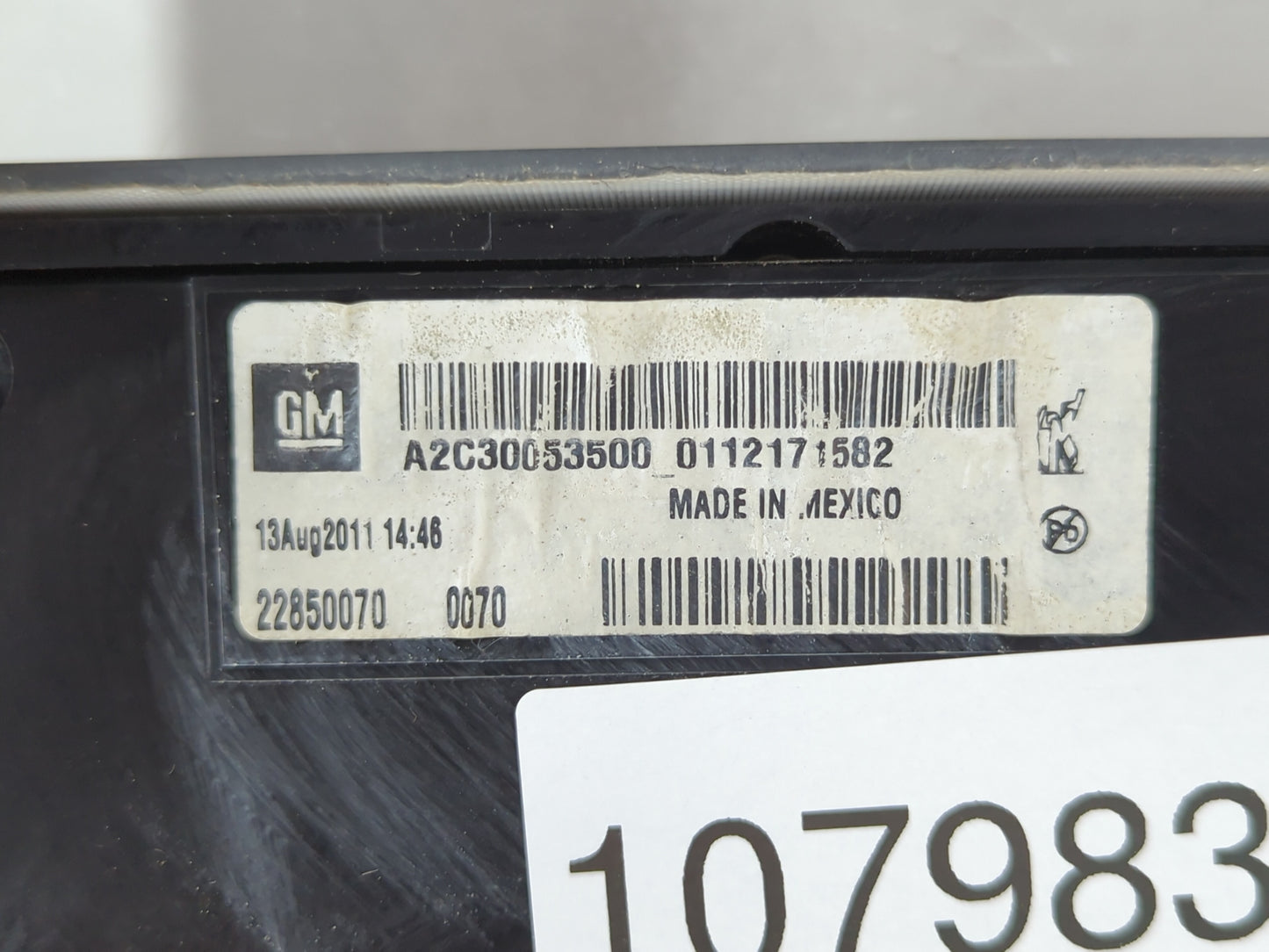 2011 Chevrolet Volt Radio AM FM Cd Player Receiver Replacement P/N:22850070 Fits OEM Used Auto Parts - Oemusedautoparts1.com