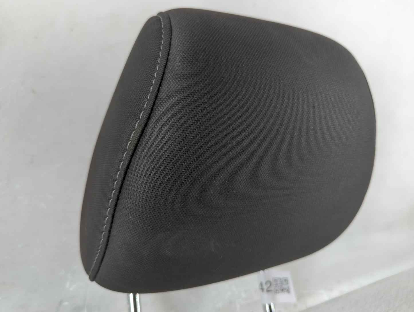 2013-2016 Ford Taurus Headrest Head Rest Rear Seat Fits Fits 2013 2014 2015 2016 OEM Used Auto Parts - Oemusedautoparts1.com
