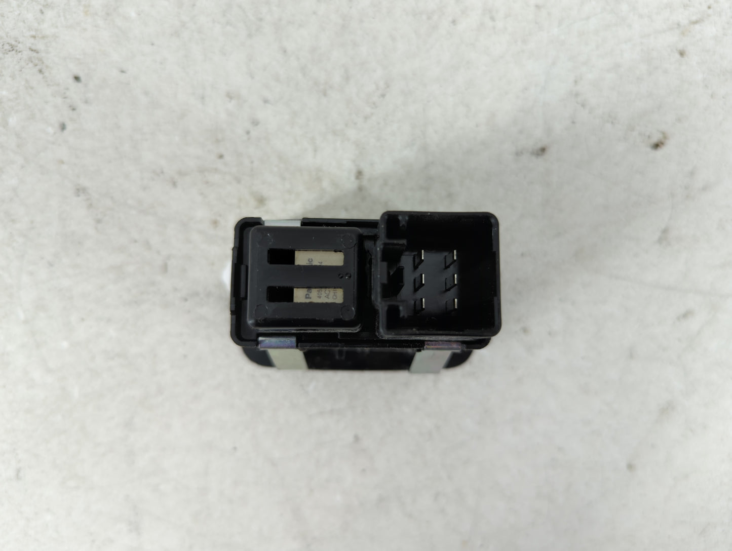 2015-2017 Chrysler 200 Master Power Window Switch Replacement Driver Side Left P/N:68214156AA Fits OEM Used Auto Parts - Oemusedautoparts1.com