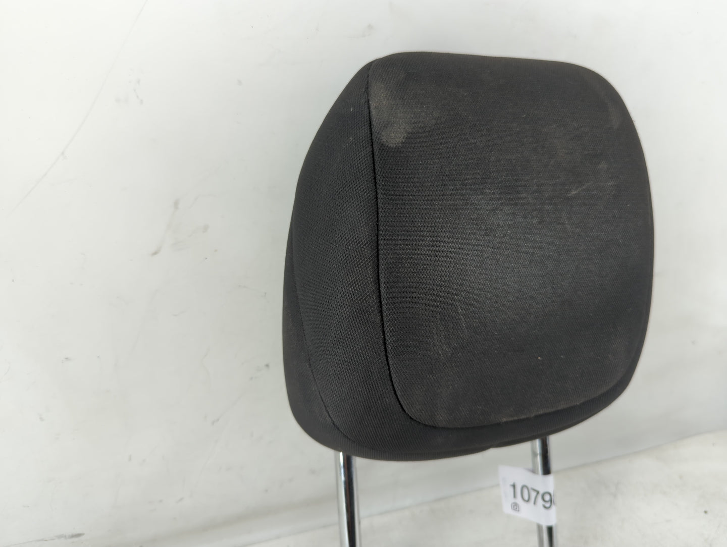 2003-2007 Chevrolet Silverado 1500 Headrest Head Rest Front Driver Passenger Seat Fits Fits 2003 2004 2005 2006 2007 OEM Used Auto Parts - Oemusedautoparts1.com