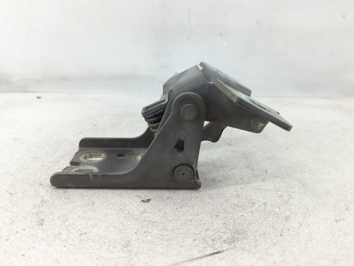 2003 Dodge Durango Driver Left Hood Hinge - Oemusedautoparts1.com